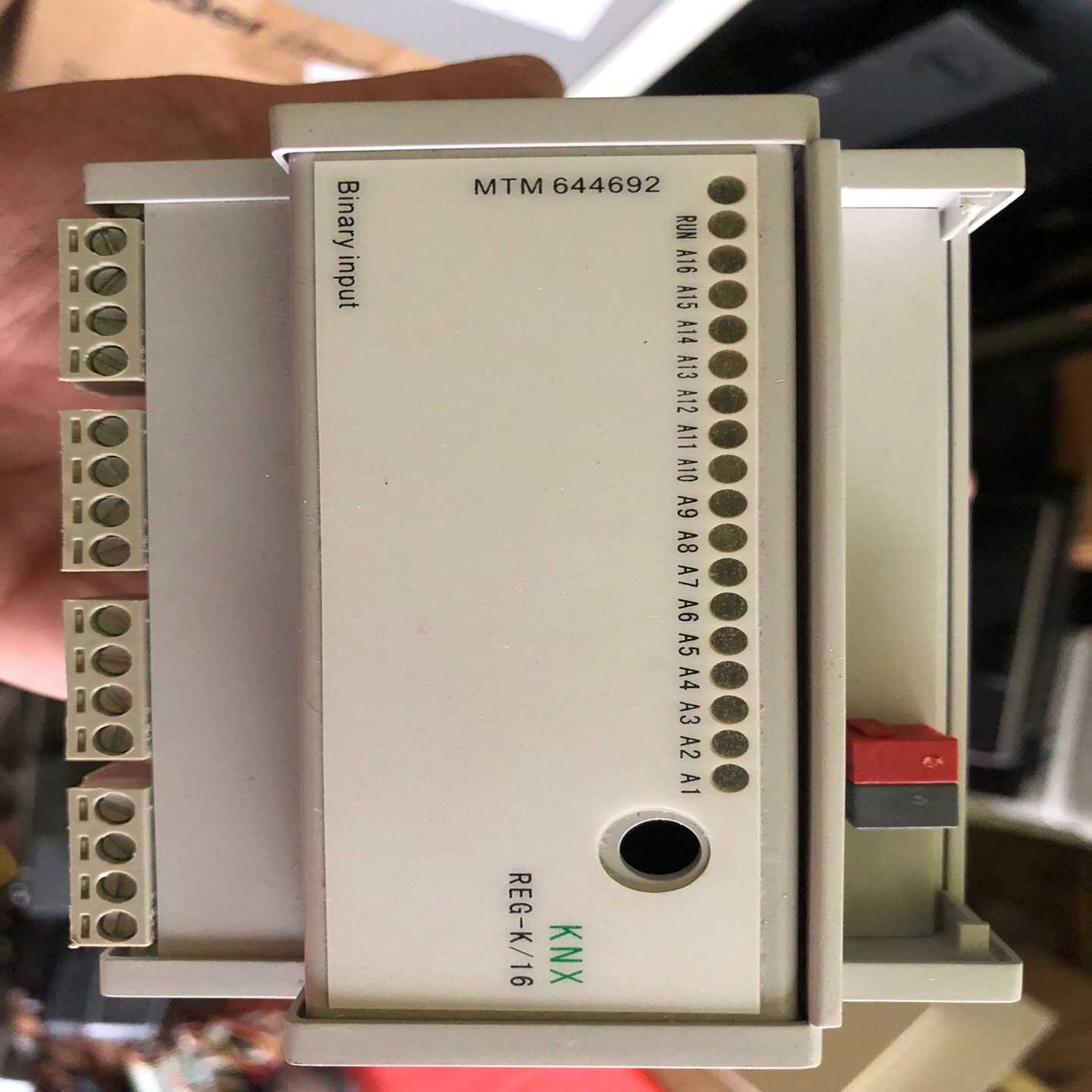 施耐德莫顿KNXMTM644692模块，实物图拍照，95--议价商品