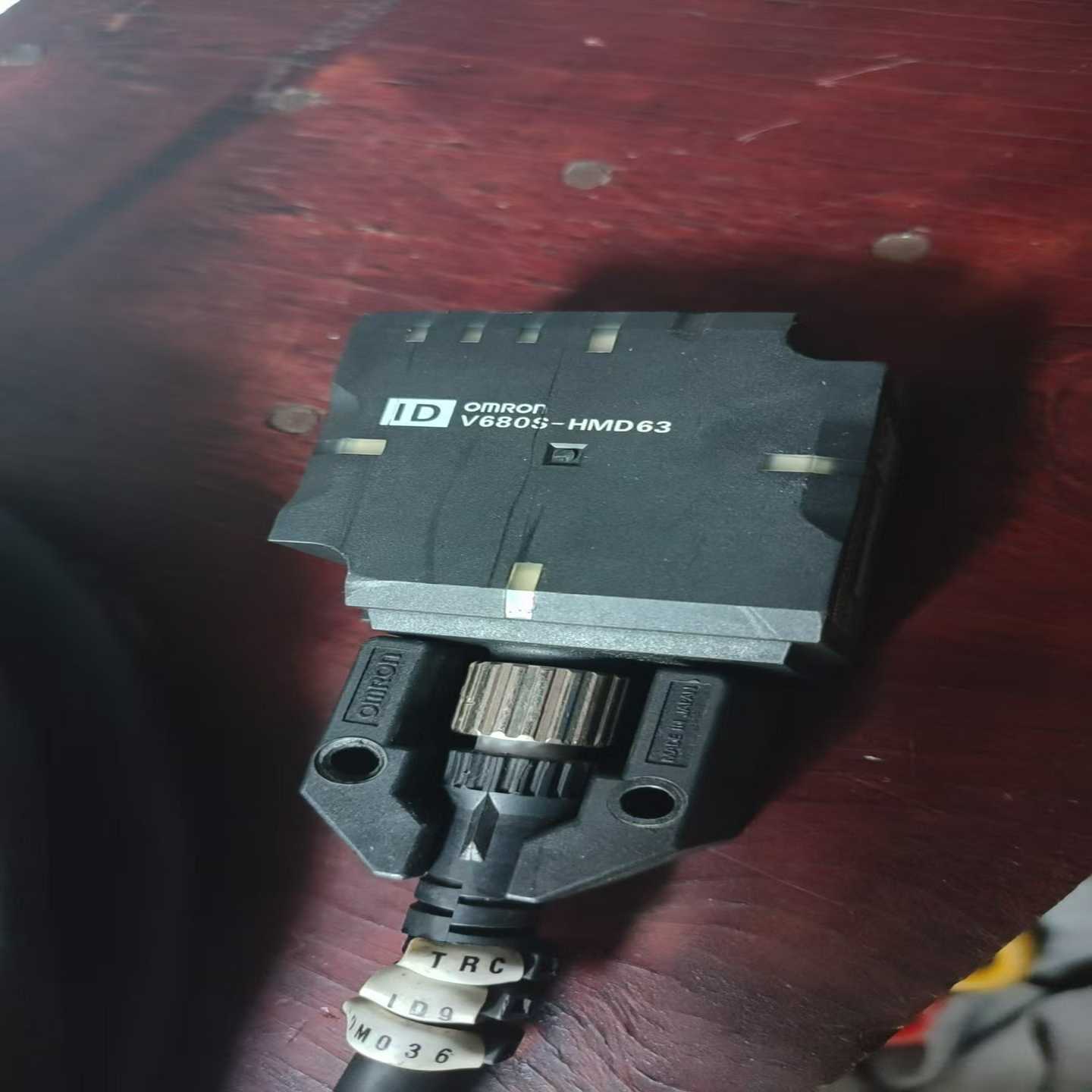 V680S-HMD63-ETN有8个-议价