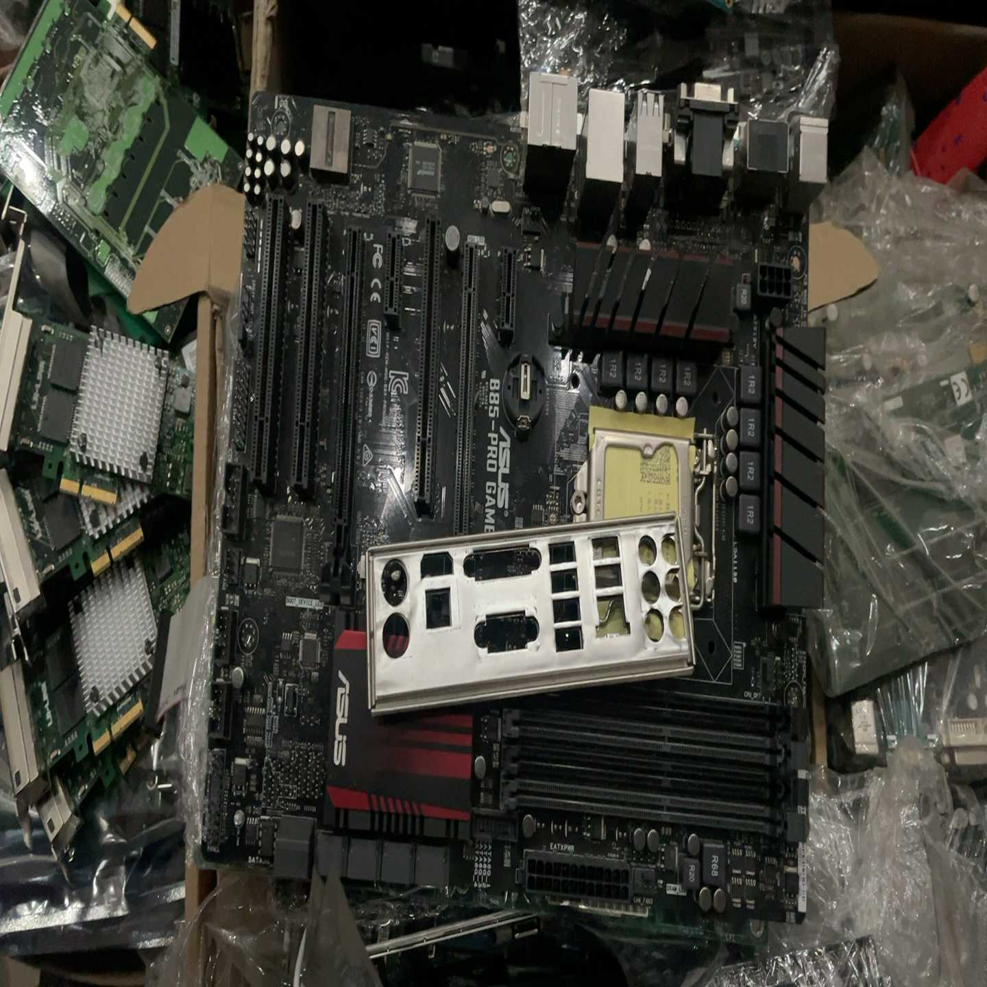 华硕B85-PRO GAMER主板出售！自用拆机，几乎全新，-询价客服
