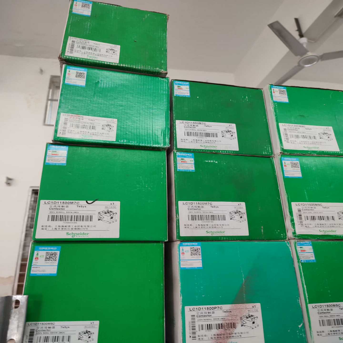 施耐德LC1D115M7C交流接触器原盒盒子差。价格优惠【博航商行】