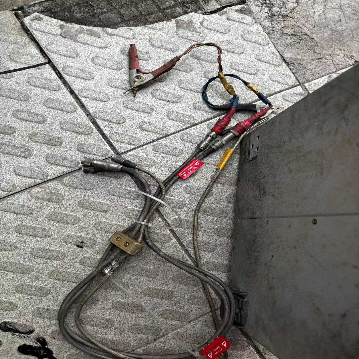 现货实拍安捷伦4339B和专用测试线16117B现货实物拍--议价商品