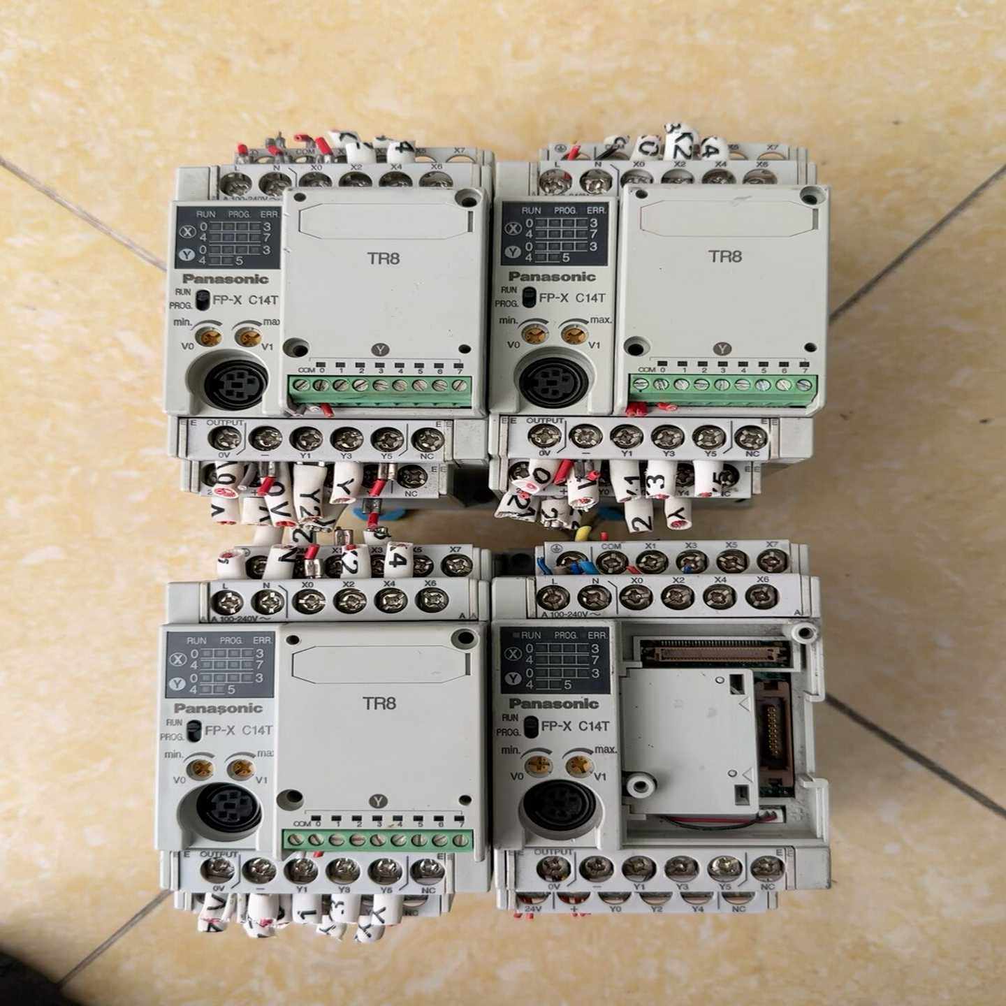 议价可维修FP一XC14T编程器。成色如图。需要的联系我