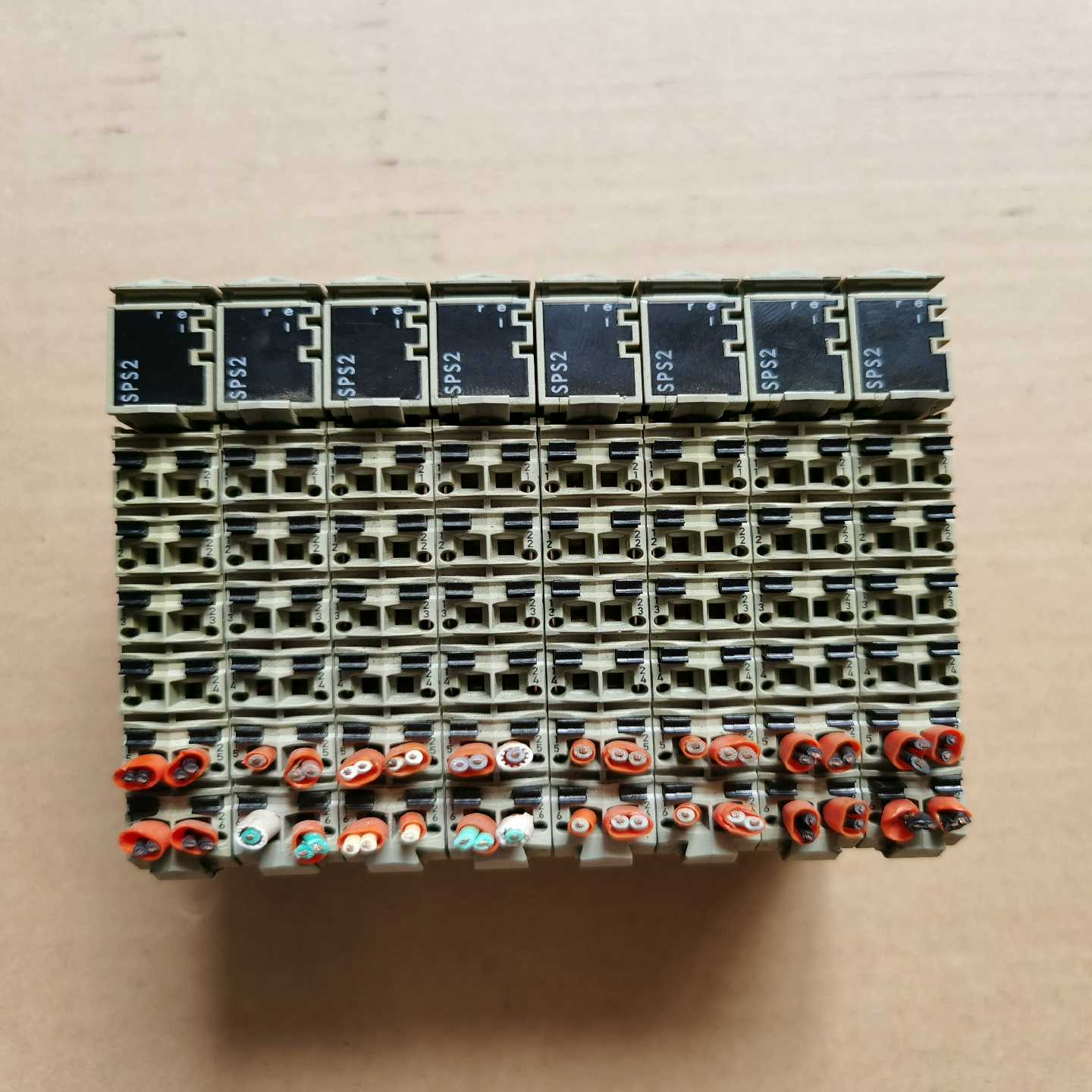 议价产品施耐德PLC模块TM5SPS2