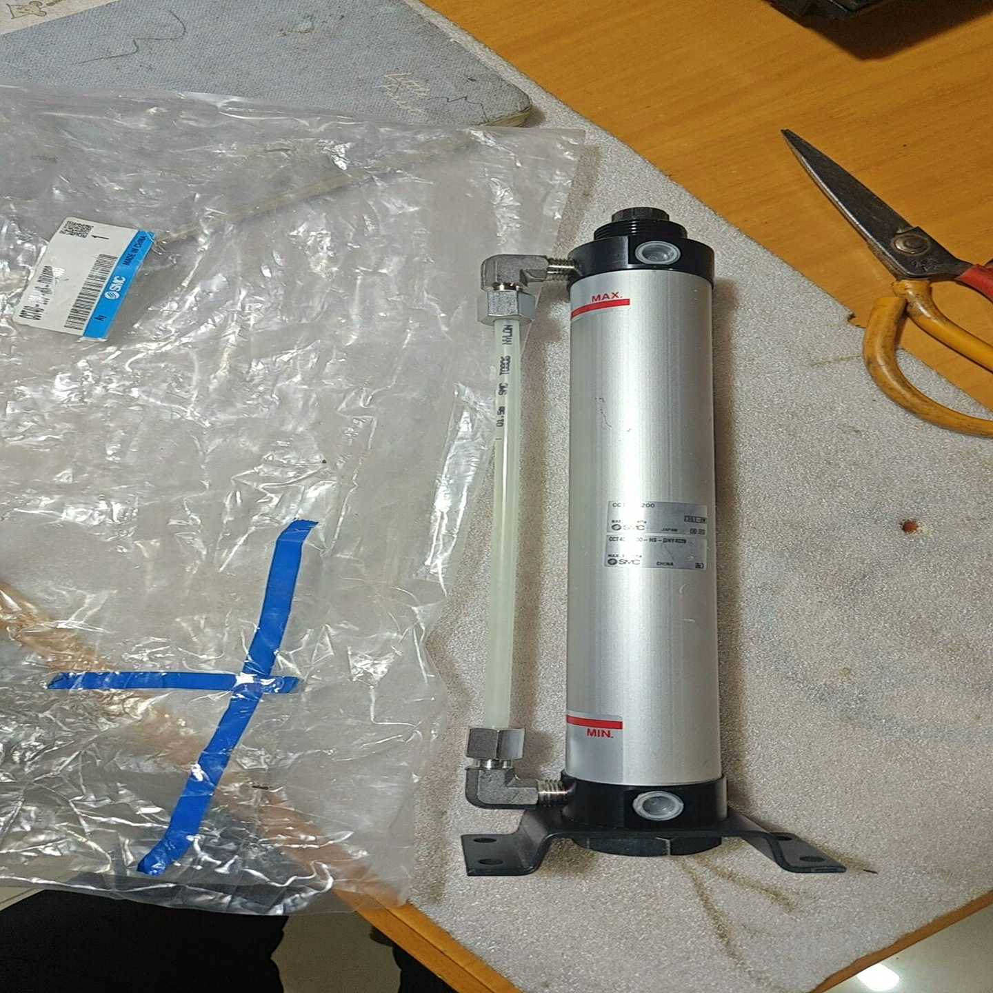 原装SMC日本进口气液转换器，新的，实拍图片，实物拍摄。功能--