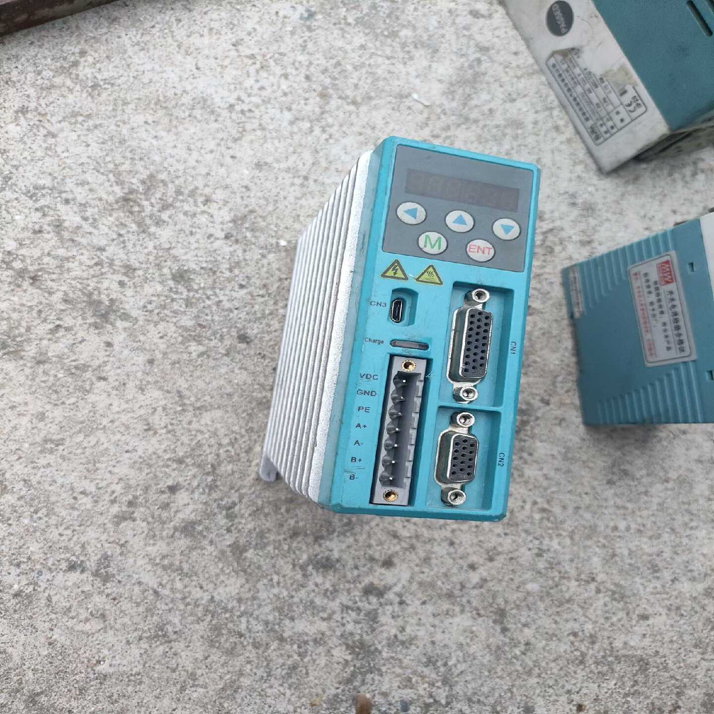 杰美康步进电机驱动器一个，型号2HSS458-EC，包运询价