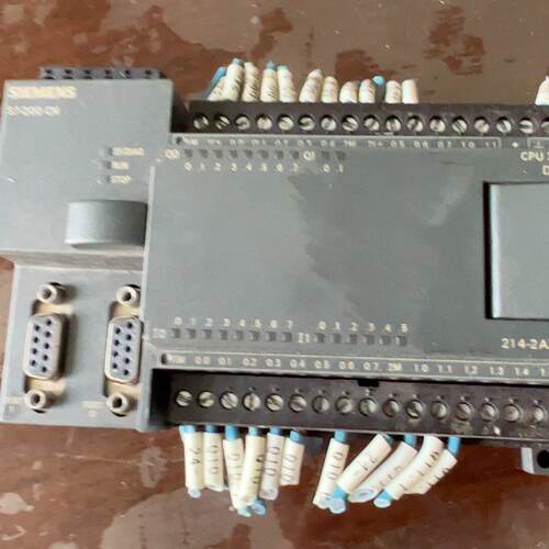 询价6ES72142AD230XB8的成色