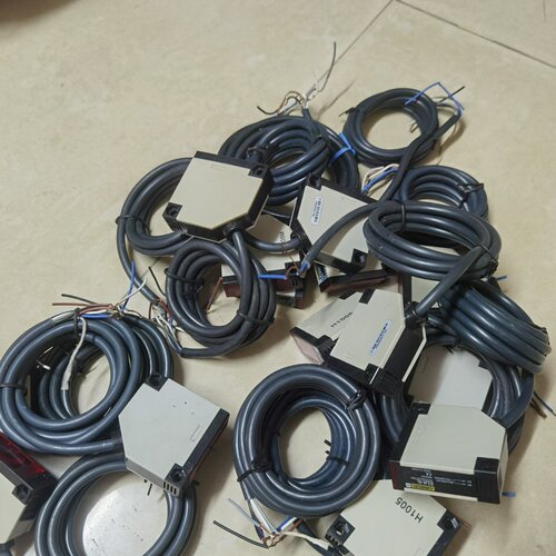 光电开关E3JK5DM1E3JK5L各6个-询