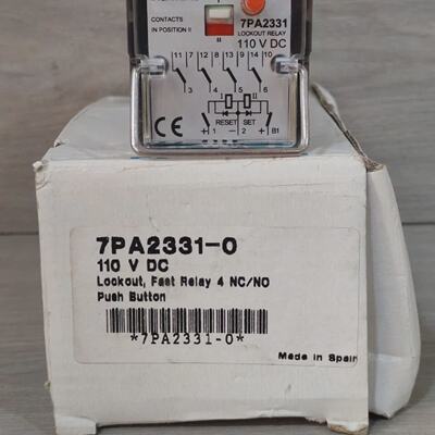 SIEMENS 7PA23310 LOCKOUT FAST RELAY 4 NCNO PUSH BUTTON 11OVD