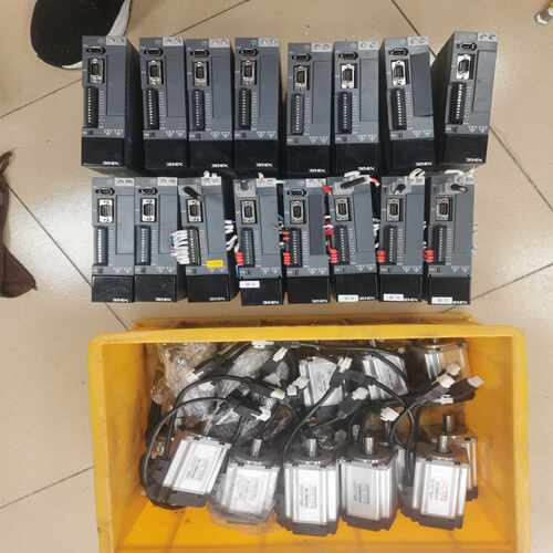 信捷伺服电机400W，驱动DS5L…图有俩款，成色很漂亮，有询价