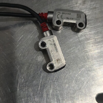 询-基恩士传感器PRMB30N32个成色如图