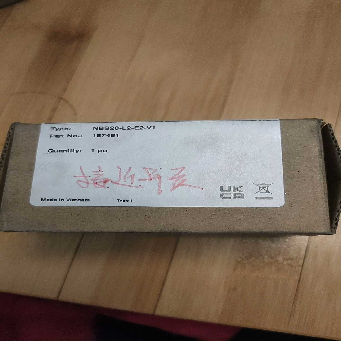 咨询-倍加福接近开关，NBB20-L2-E2-V1保，