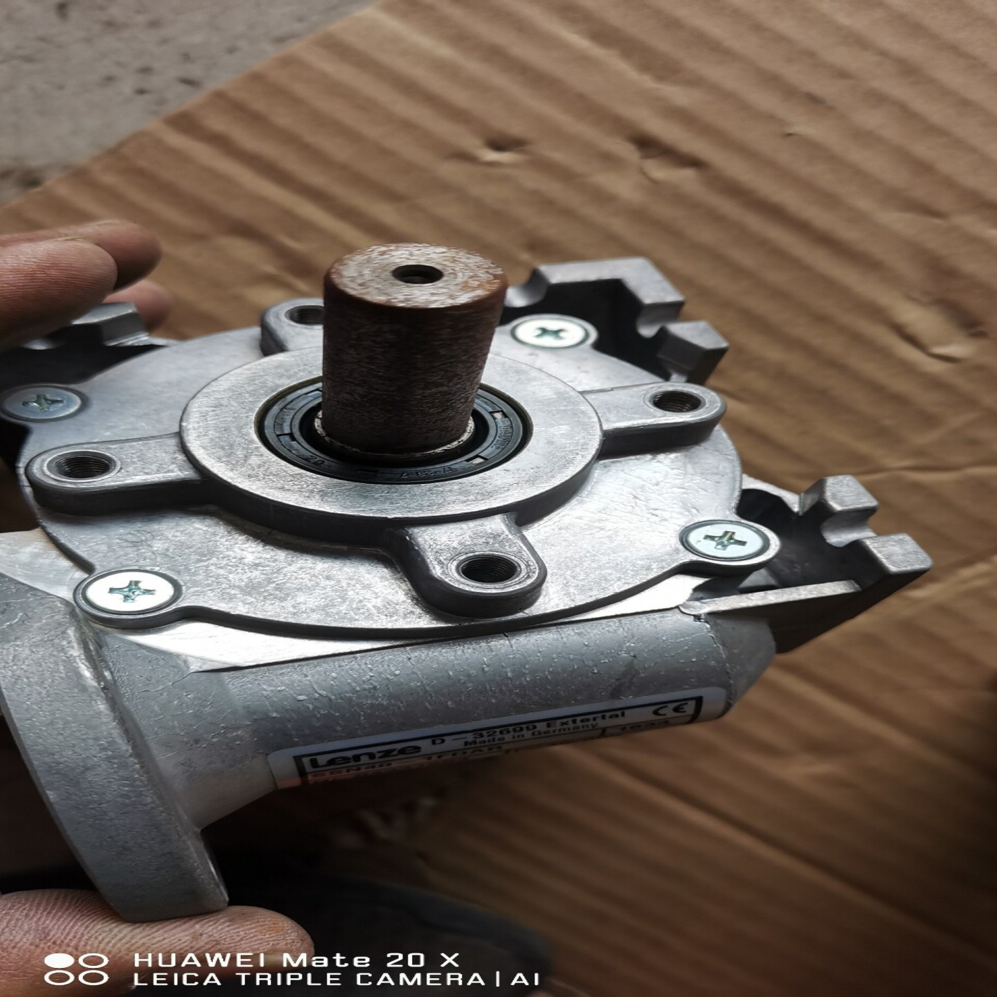 lenze减速机D-32699，SSN40-1FDAR，~询价