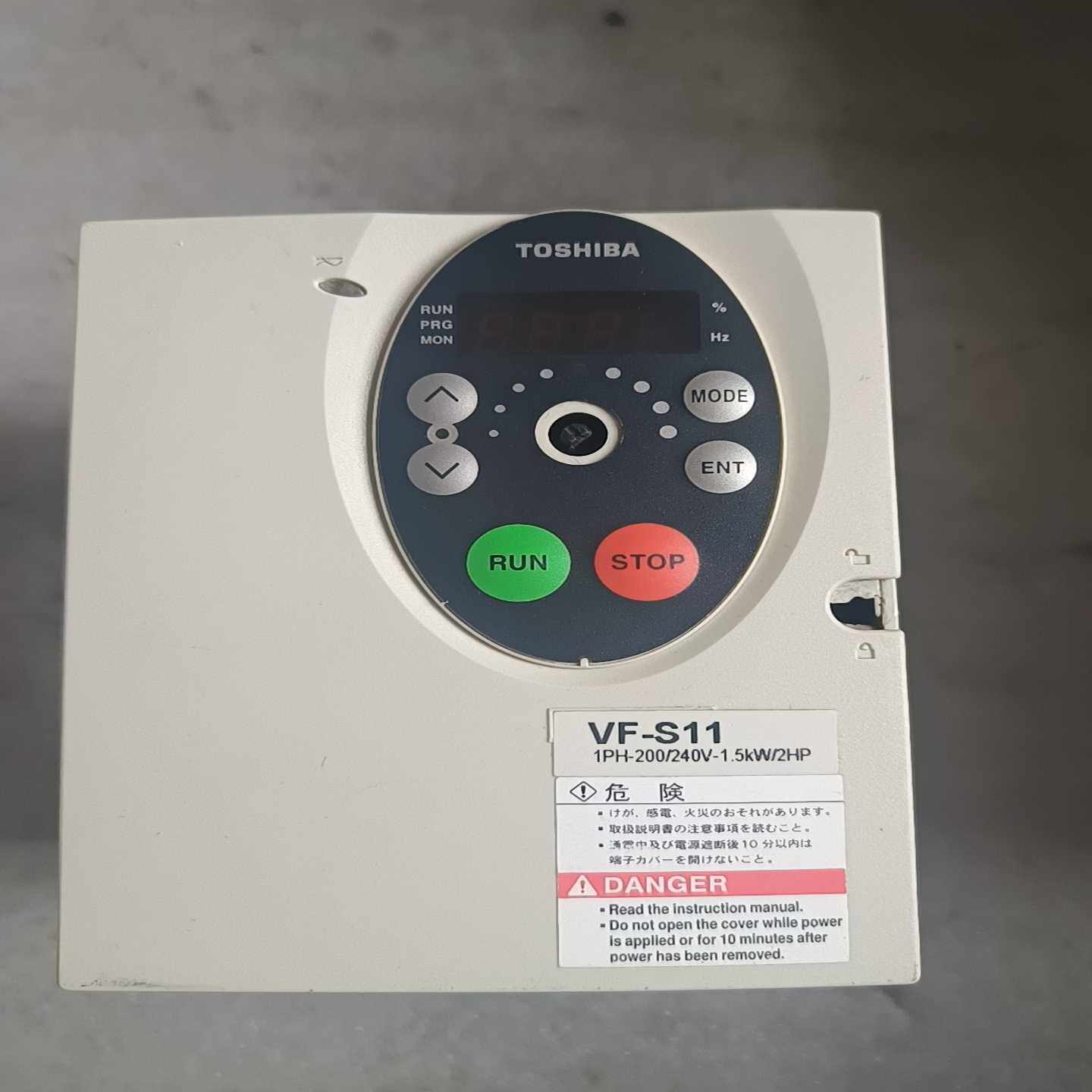 TOSHIBA东芝变频器VFS11S-2015PL-WN(3--议价商品