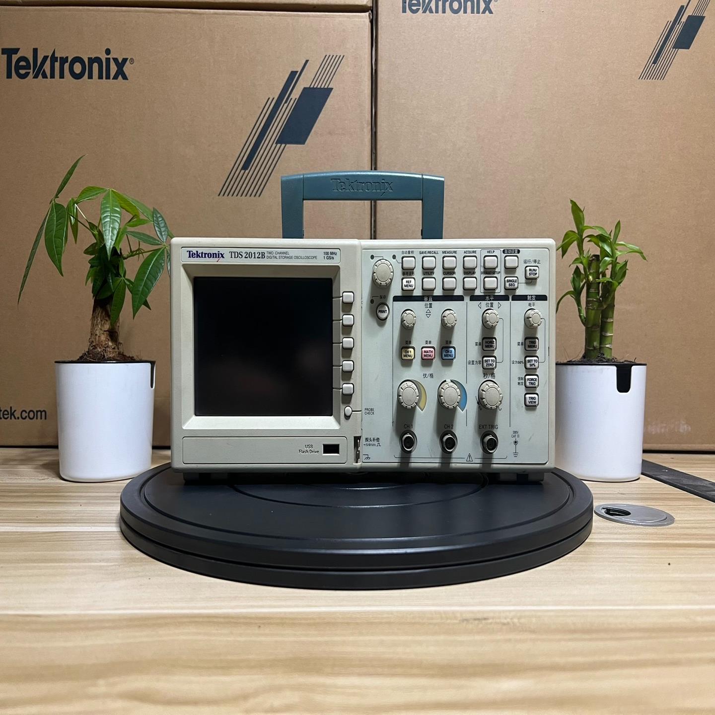 （议价)Tektronix泰克TDS2012B示波器100MHz带