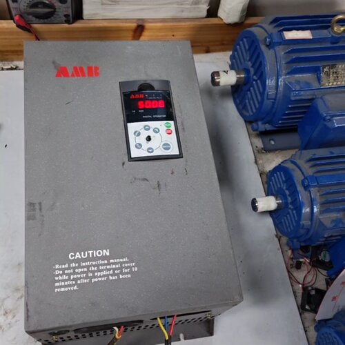 寻X安邦信变频器22KWAMB100022GT3成色如图