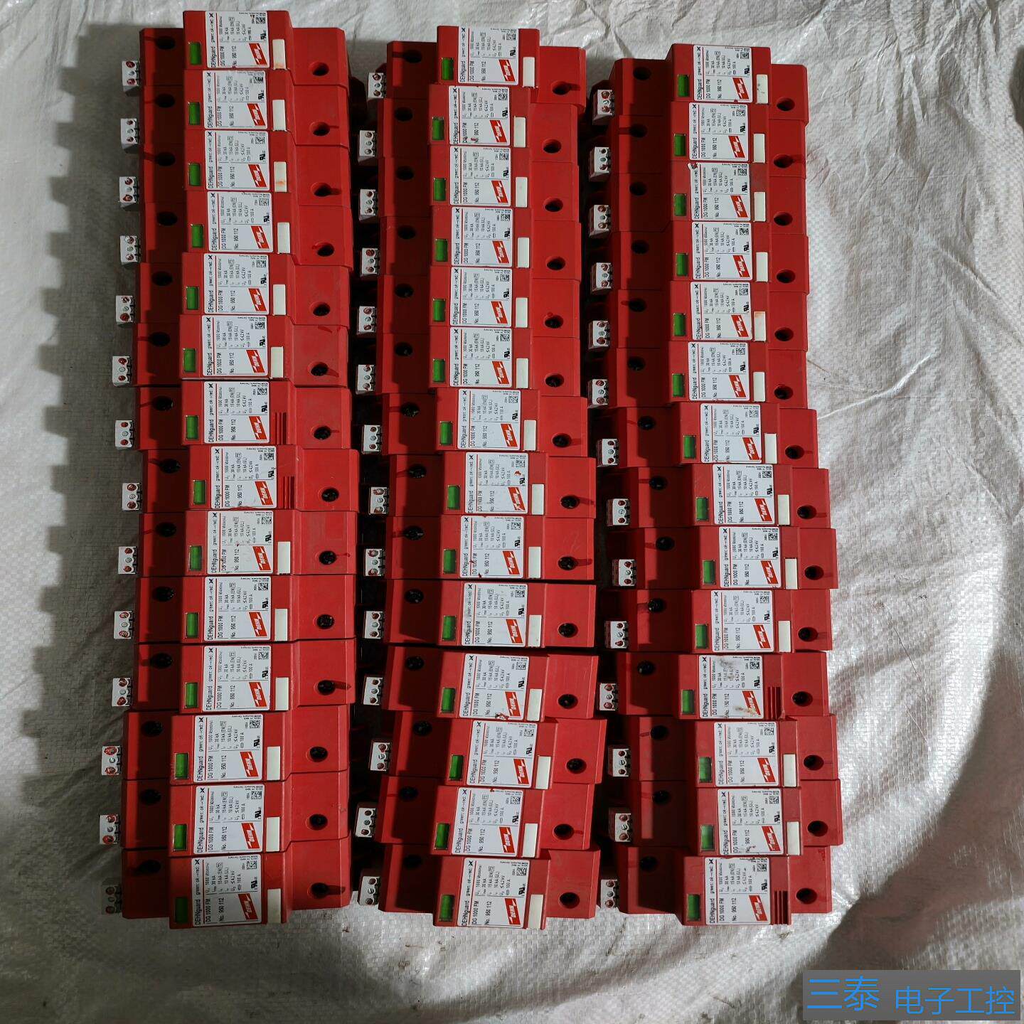 德国DEHN盾牌 DG 1000 FM光伏防雷器 浪涌保护器，议价