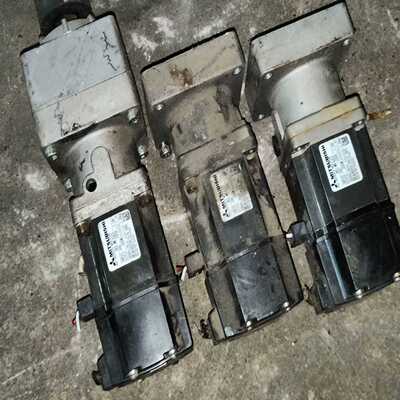 询价~伺服电机HC-MFS23  200W，功能正常9