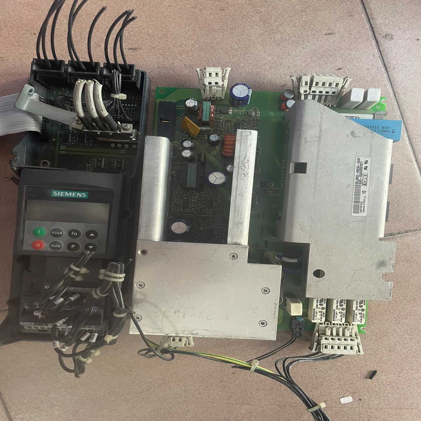 西门子面板电源6SL3352-6BE00-0AA0二手拆--议价商品