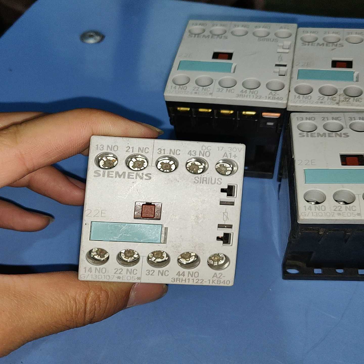 议价M西门子直流接触器3RH1122-1KB40DC17-30现货/维修