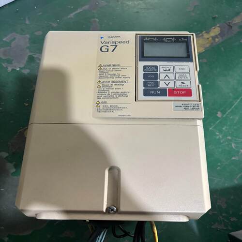 安川G7系列CIMR-G7B47P5，380V7.5kw~询价