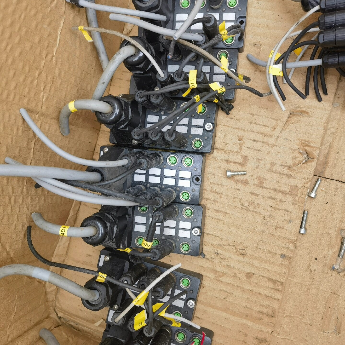 昆山兴威联SVLECM8分配器集线器分线盒8端口议价,电子元器件市场,其它元器件,淘宝优惠券,粉丝福利购,淘宝优惠卷