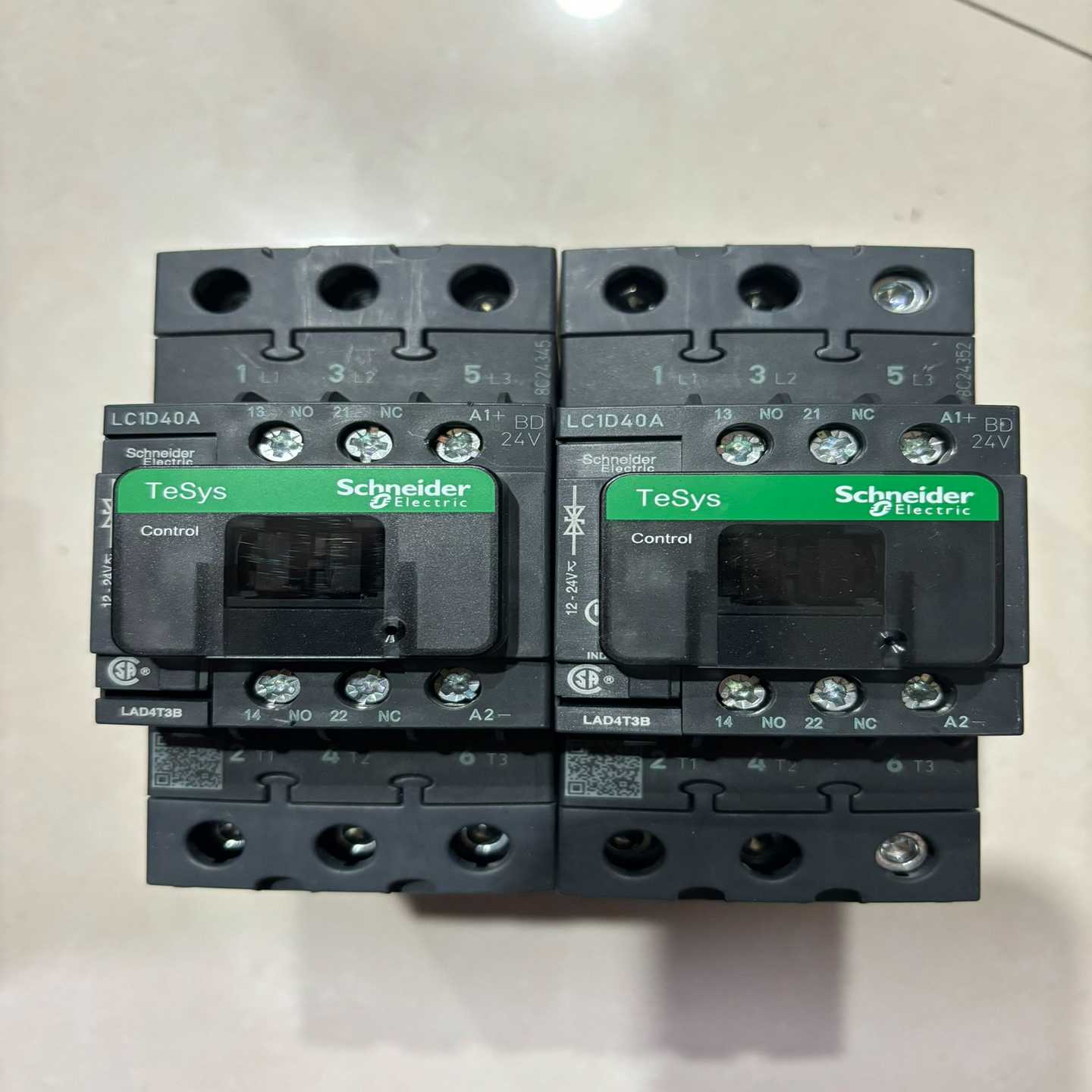 施耐德LC1D50ABD接触器，线圈DC24V，95新的，施--议价商品