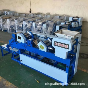 全自動(dòng)掛面機(jī)大型撒粉鮮濕面條機(jī)多功能疊皮爬桿一體機(jī)多組壓面機(jī)