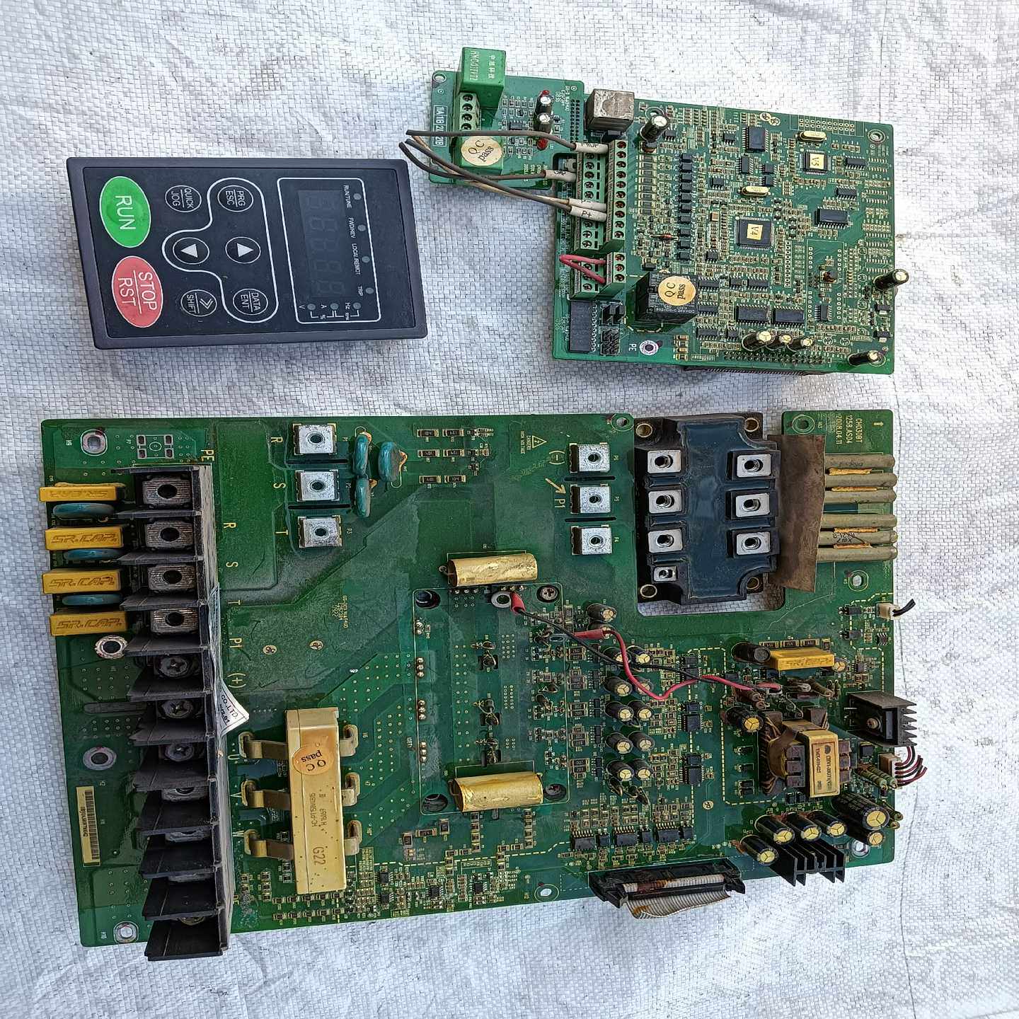 （洋洋设备）英威腾CHV110-022G-4