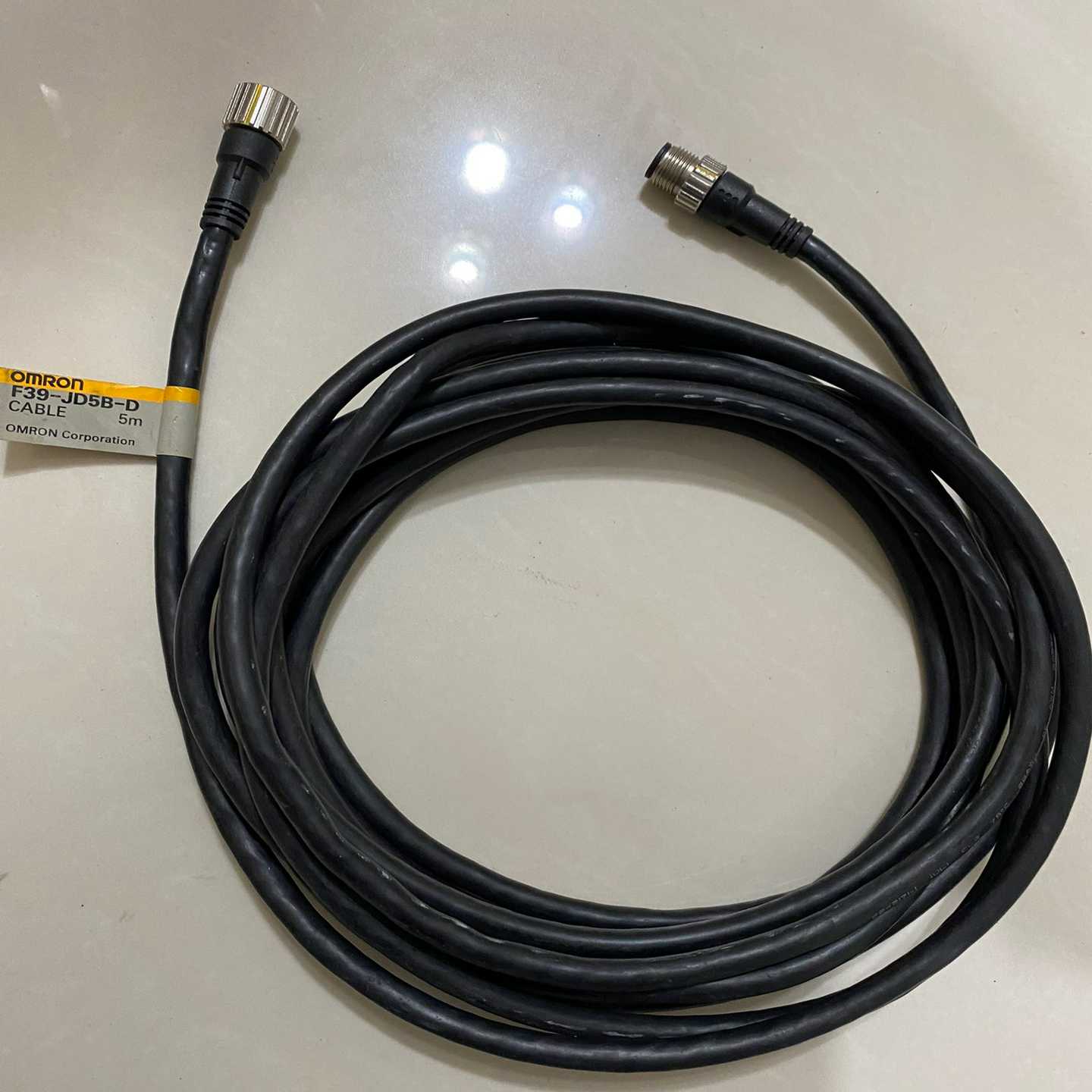 F39-JD5B-D线缆一条，5米，！询价
