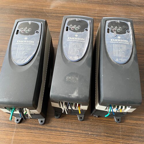 溢价-SK4T0075G爱默生变频器SK4T0055G