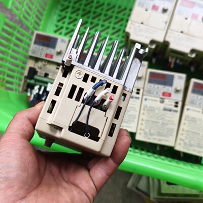 《议价》安川变频器CIMRJ7AA20P4