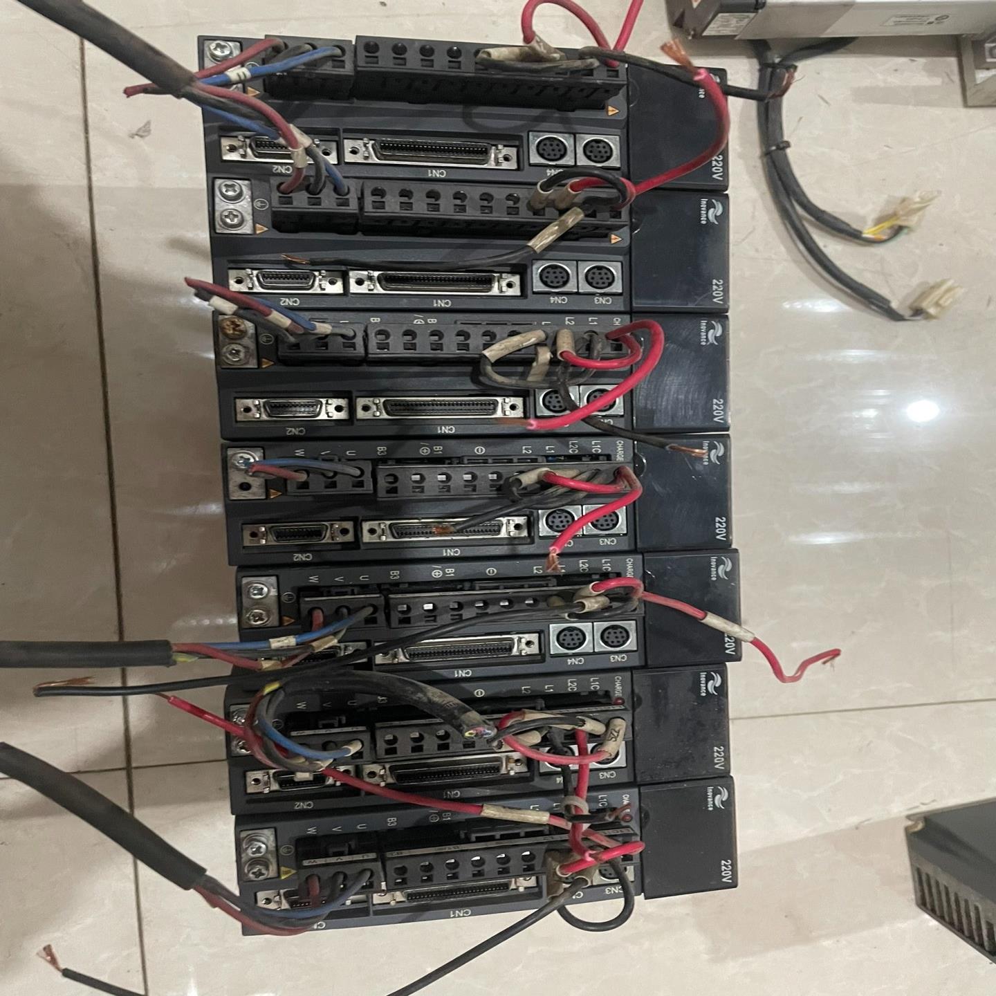 汇川伺服驱动IS500AS2R8I-158 400w 7台（佳毅工控）