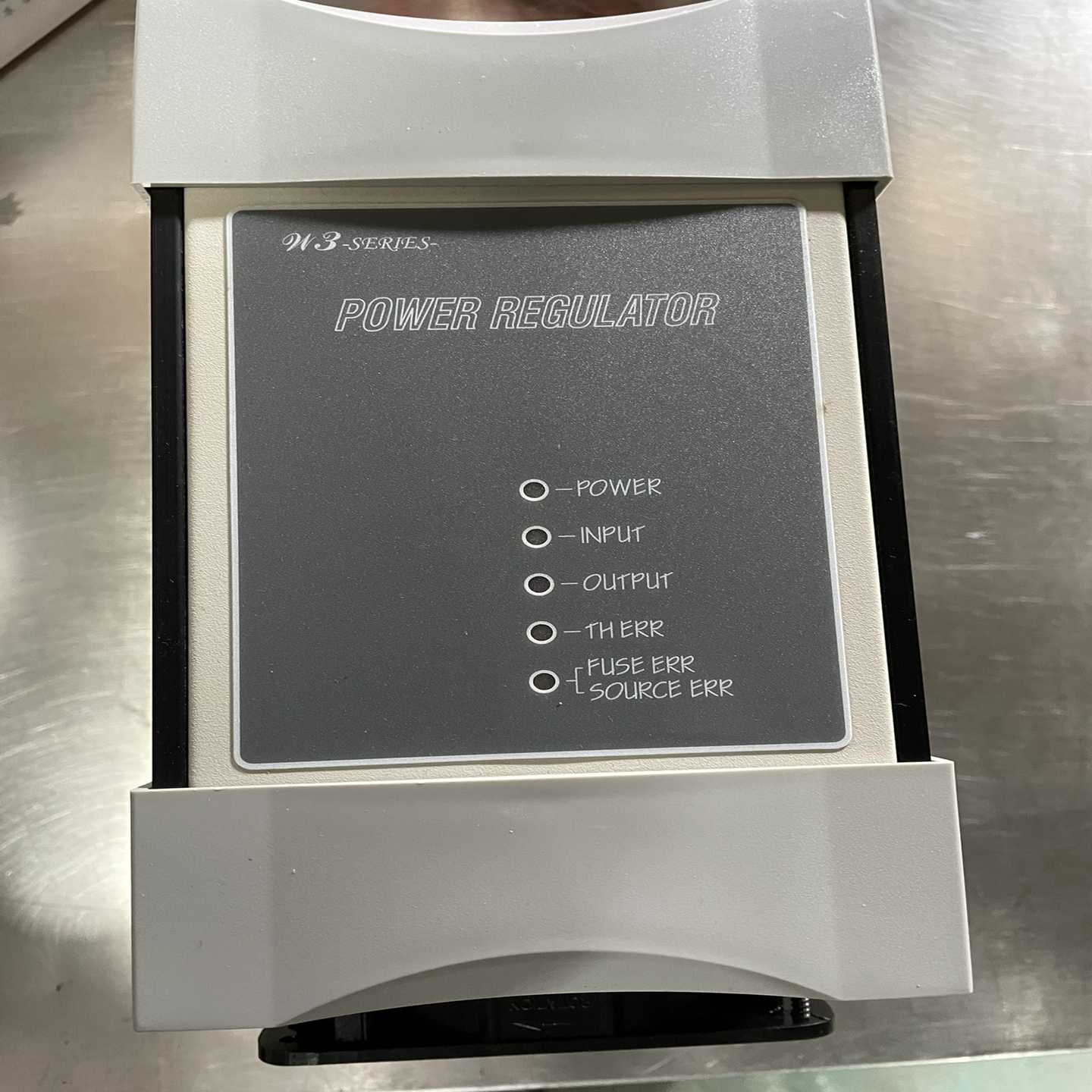 全新带包装powei电力调整器,W3TP2V050-2MJ。议价