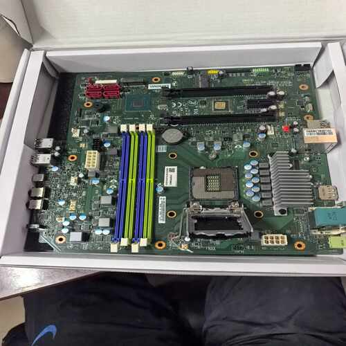 （议价）P340工作站主板，型号I4X0MS-P，树脂有覆盖到芯