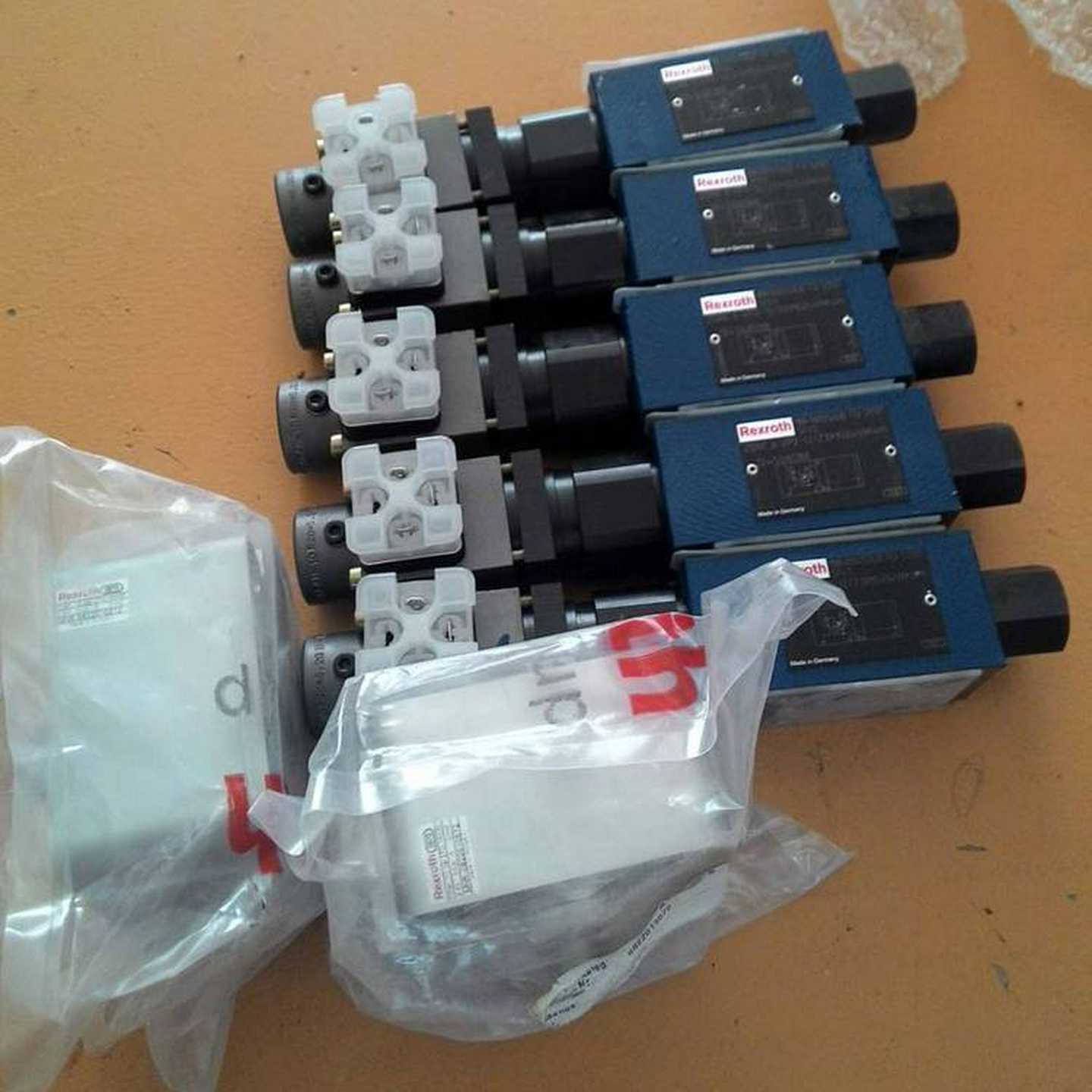 4WRSE10V1-50-3X/G24K0/A1VT力士乐Rexroth伺服阀比例阀