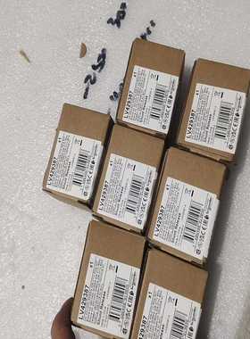 议价施耐德Lv429387电压脱扣线圈全新原装正品，共7个，