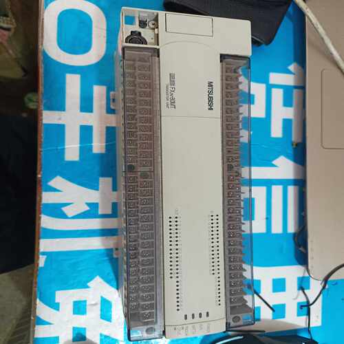三菱FX2N-80MT-001，实物图，功能已测试，(通通配件）