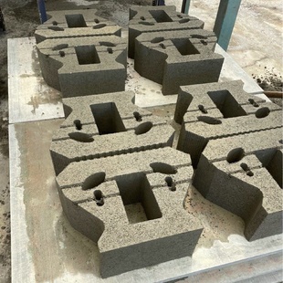 自嵌式挡土块植生挡土墙砖混凝土挡土墙干垒式景观挡土砌块优惠