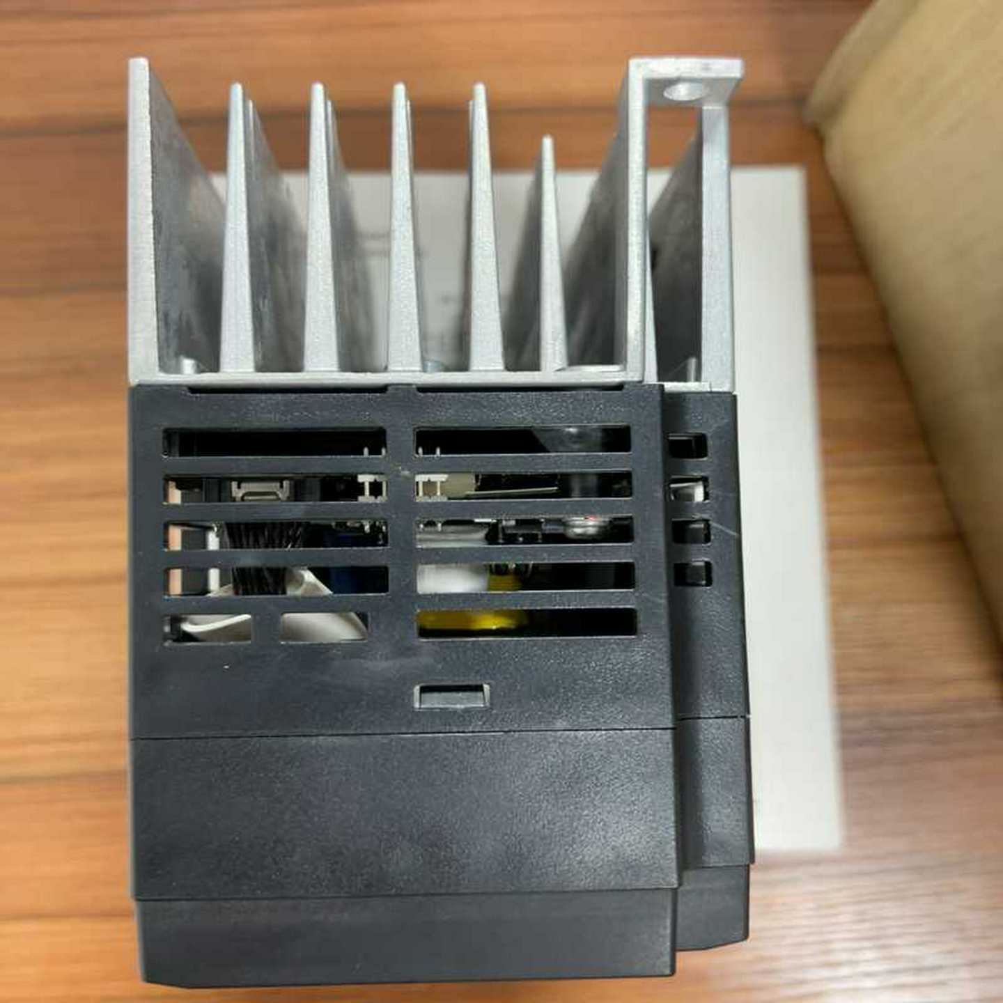 富士伺服驱动器RYB101S3-VBC百分百 可提供~询价