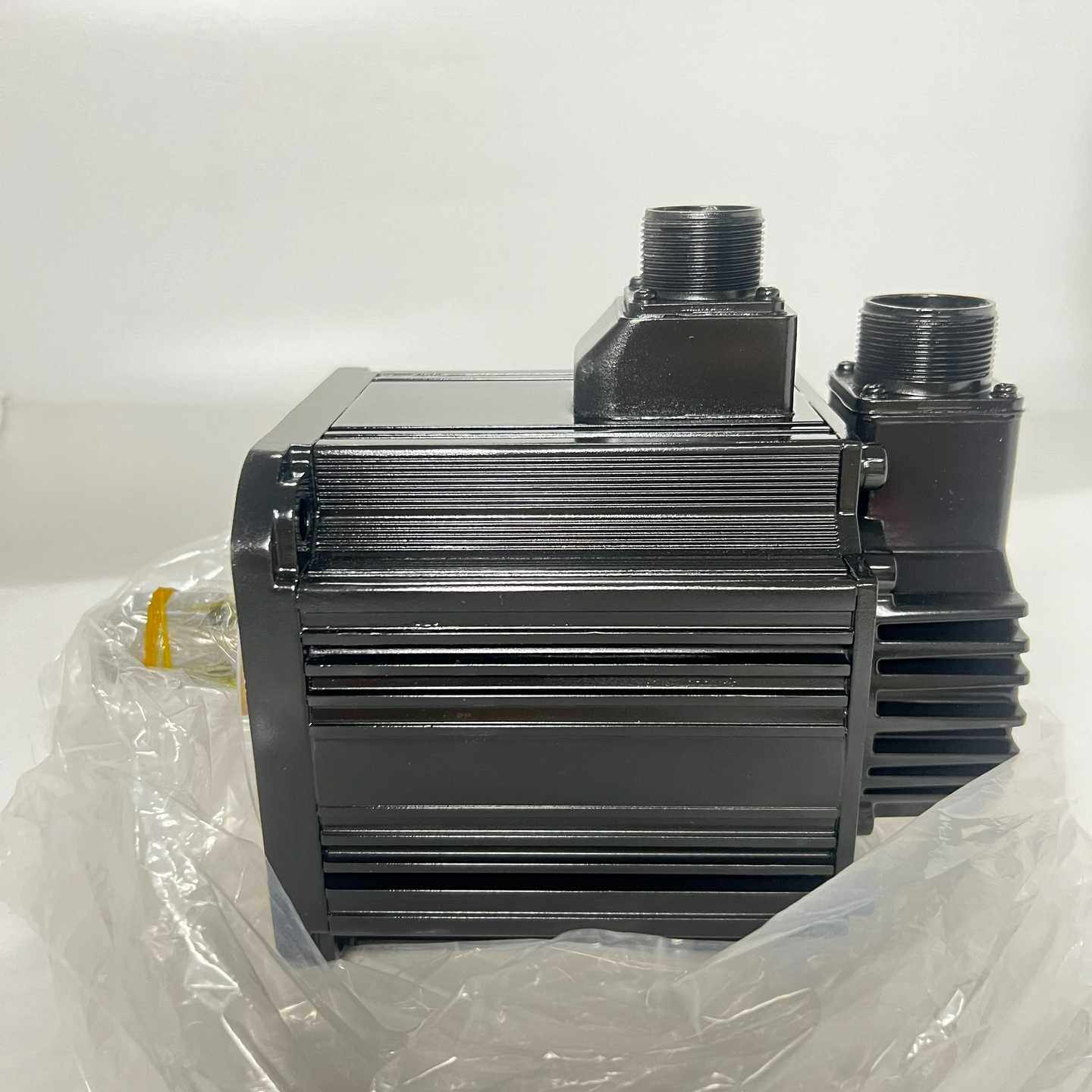 询价GYG152C5-HC2伺服电机一台，9.9新冲新