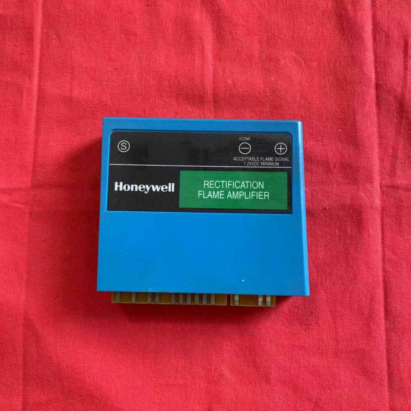 霍尼韦尔R7847A1082火焰放大器，原装正品。--议价商品