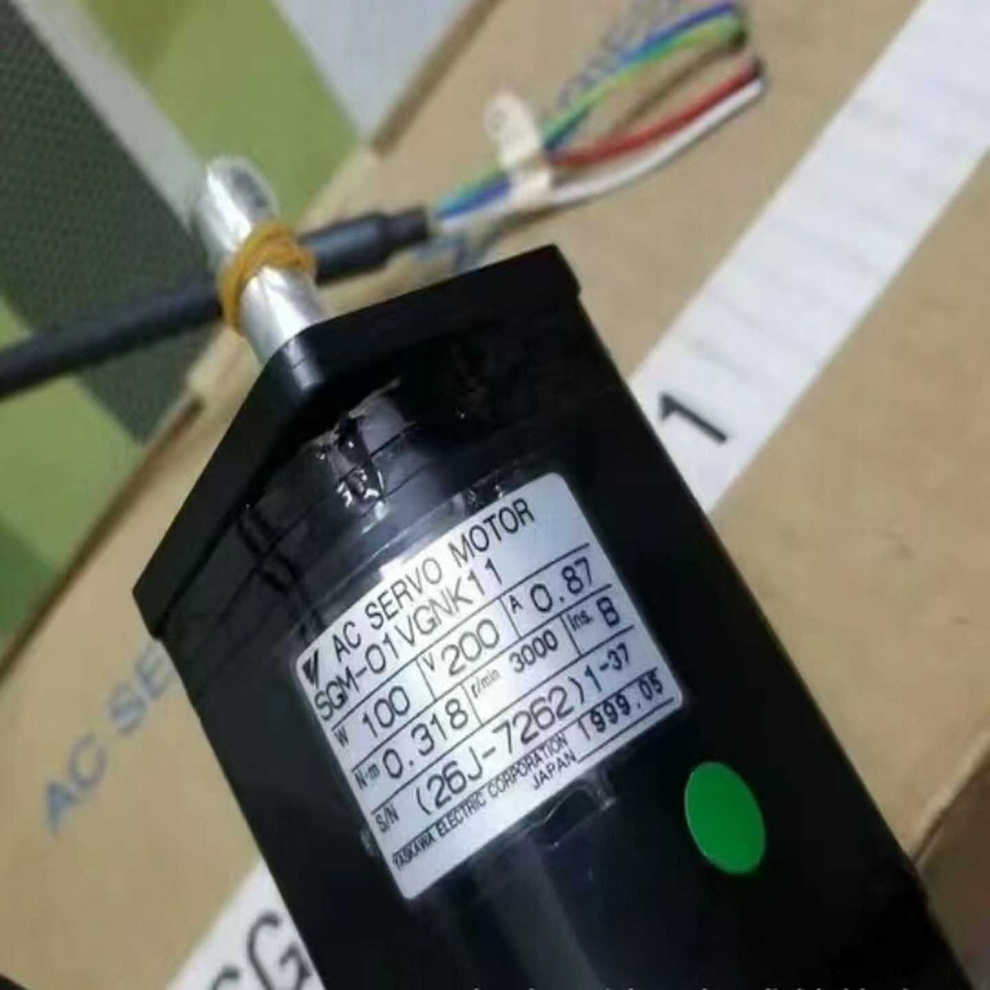 SGM-01VGNK11  安川 100W伺服电机~询价