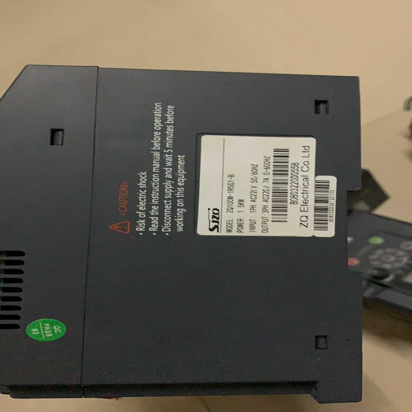 议价中驱变频器ZQ100M-1R5G1-B成色较新19制可