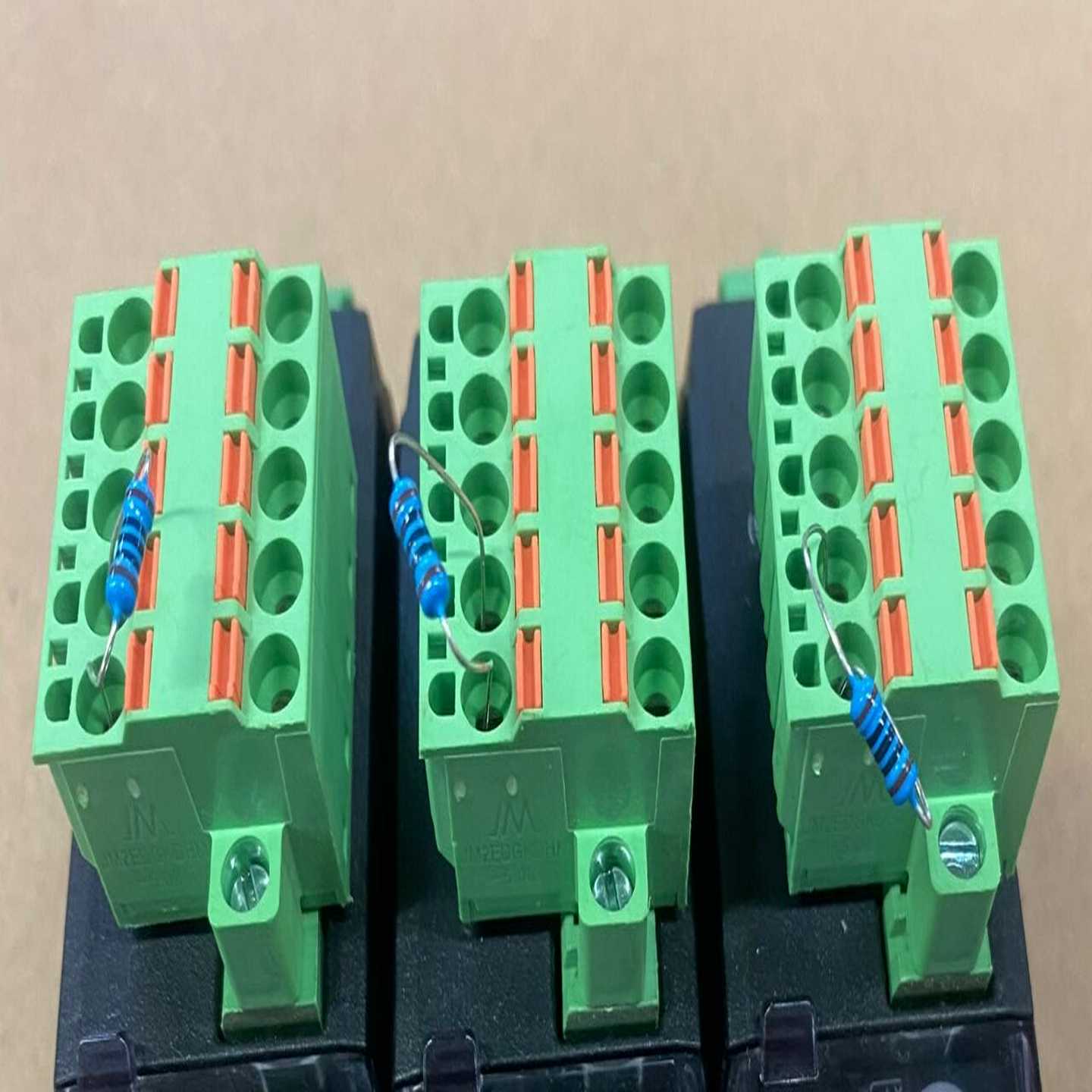 【议价】基恩士DL-CL1，NU-CL1通迅器上面的插头，实物，适用