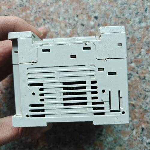 议价三菱PLCFX3SA20MRCM原装正品拆机件接