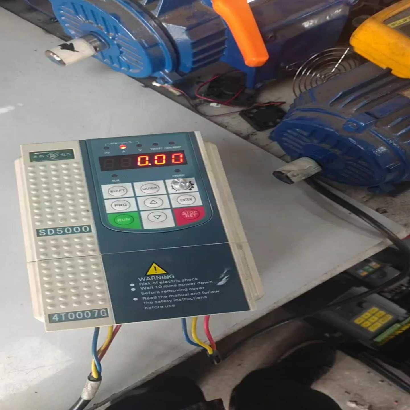 森岛变频器0.75KW，SD5000.4T0007G/B，成询价