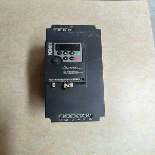 Z2400T-7R5GY-HWH 众辰空压机变频器，一台如图[浩蓉商户]