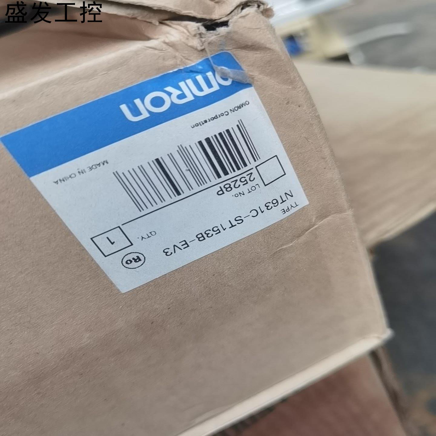 欧姆龙触摸屏全新omron   NT631C-ST153B-议价产品