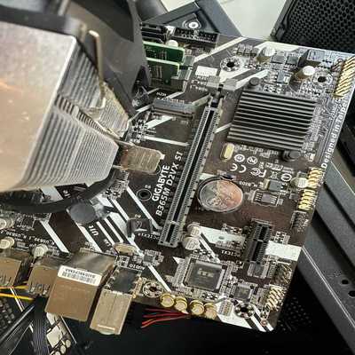 （议价）i59400f技嘉b365m板子420