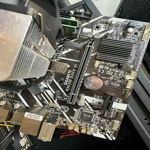（议价）i59400f技嘉b365m板子420